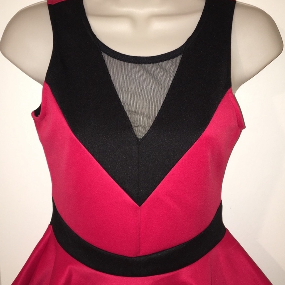 NWT RED & BLACK PEPLUM TOP SIZE MEDIUM